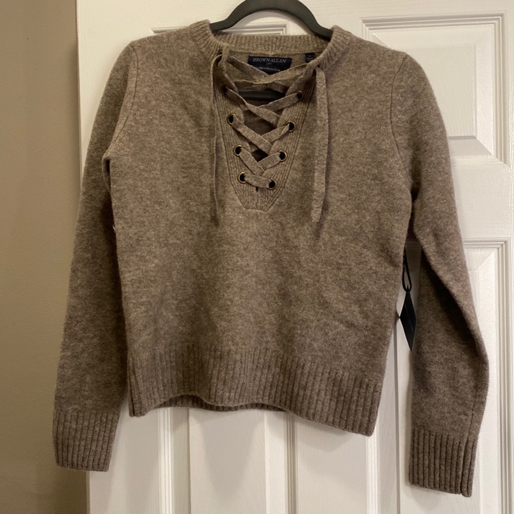 Brown Allen Front Cross tie sweater